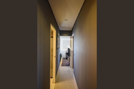 Corredor de apartamento à venda com 2 quartos, 70m² em Jardim Fonte do Morumbi, São Paulo