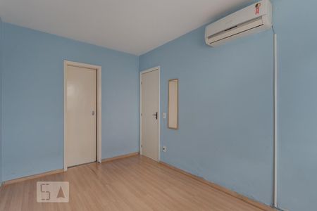 Suíte de apartamento para alugar com 1 quarto, 37m² em Humaitá, Porto Alegre