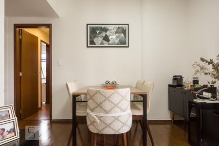 Sala de apartamento à venda com 2 quartos, 80m² em Savassi, Belo Horizonte
