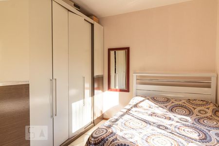 Quarto 1 de apartamento para alugar com 2 quartos, 59m² em Jardim Carvalho, Porto Alegre