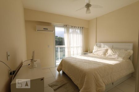 Quarto suite 1 de apartamento para alugar com 2 quartos, 80m² em Jacarepaguá, Rio de Janeiro