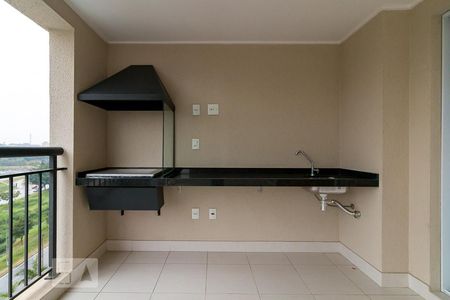 Varanda gourmet - churrasqueira e pia de apartamento para alugar com 3 quartos, 154m² em Jardim Flor da Montanha, Guarulhos