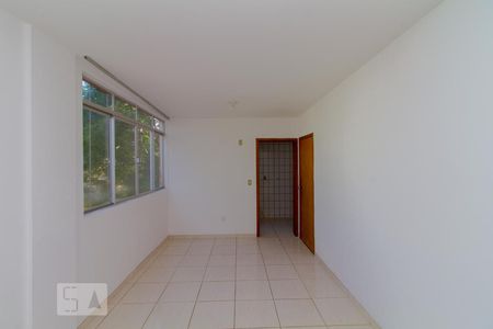 Sala de apartamento para alugar com 2 quartos, 60m² em Coqueiros, Florianópolis