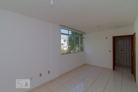 Sala de apartamento para alugar com 2 quartos, 60m² em Coqueiros, Florianópolis