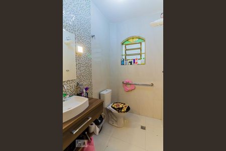 Banheiro de casa para alugar com 3 quartos, 250m² em Vila São Pedro, Guarulhos