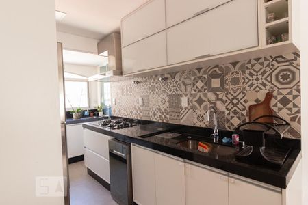 Cozinha de apartamento à venda com 3 quartos, 85m² em Jardim das Bandeiras, São Paulo