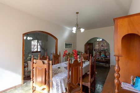 Sala de Jantar de casa à venda com 4 quartos, 360m² em Vila Cloris, Belo Horizonte