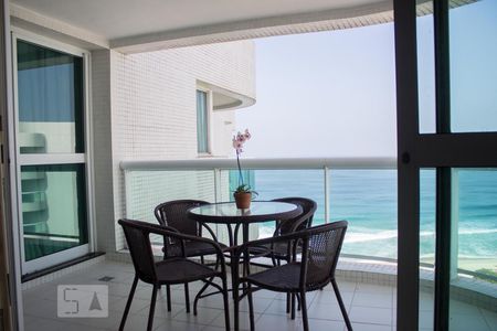 Varanda de kitnet/studio para alugar com 1 quarto, 50m² em Barra da Tijuca, Rio de Janeiro