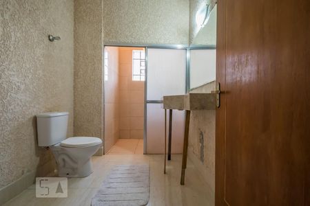 Banheiro de kitnet/studio para alugar com 1 quarto, 20m² em Vila Congonhas, São Paulo