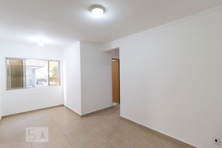 Sala de apartamento para alugar com 2 quartos, 58m² em Cerqueira César, São Paulo