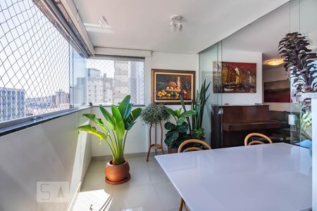 Varanda Sala de apartamento para alugar com 2 quartos, 100m² em Santo Agostinho, Belo Horizonte