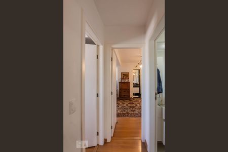 Corredor de apartamento para alugar com 2 quartos, 100m² em Santo Agostinho, Belo Horizonte