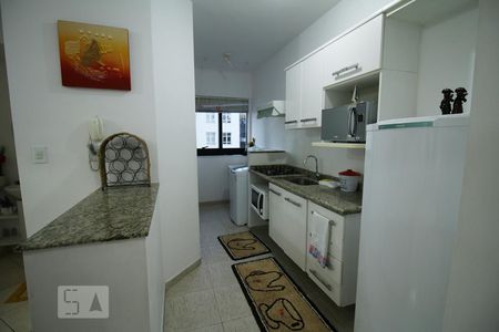 Cozinha de kitnet/studio para alugar com 1 quarto, 80m² em Parque Residencial Aquarius, São José dos Campos