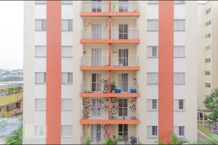 Vista Sala de apartamento para alugar com 3 quartos, 70m² em Vila Araguaia, São Paulo