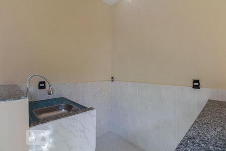 Cozinha  de casa para alugar com 1 quarto, 50m² em Vila Cleonice, São Paulo