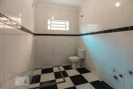 Banheiro/Área de serviço  de casa para alugar com 1 quarto, 50m² em Vila Cleonice, São Paulo
