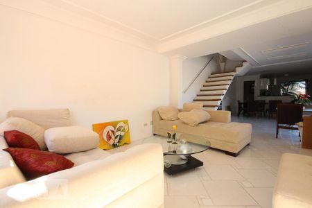 Sala de casa à venda com 3 quartos, 280m² em Jardim Santa Rosa, Taboão da Serra