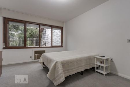 Suíte de casa à venda com 4 quartos, 329m² em Chácara das Pedras, Porto Alegre