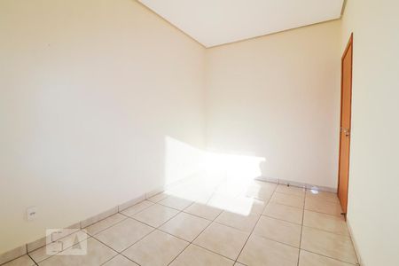 Quarto 1 de apartamento para alugar com 2 quartos, 75m² em Setor Central, Goiânia