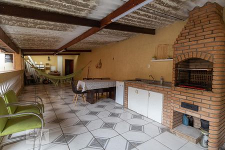 Varanda de casa à venda com 3 quartos, 220m² em Km 18, Osasco