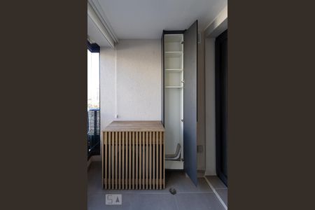 Varanda de kitnet/studio para alugar com 1 quarto, 25m² em Cerqueira César, São Paulo