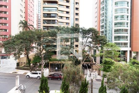 Apartamento para alugar com 336m², 4 quartos e 5 vagas Apartamento para alugar com 336m², 4 quartos e 5 vagasVista