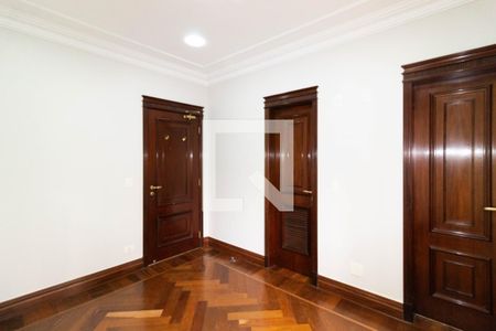 Apartamento para alugar com 336m², 4 quartos e 5 vagas Apartamento para alugar com 336m², 4 quartos e 5 vagasQuarto 1