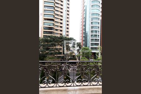 Apartamento para alugar com 336m², 4 quartos e 5 vagas Apartamento para alugar com 336m², 4 quartos e 5 vagasvista