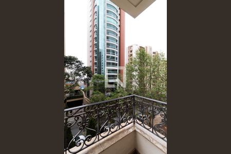 Apartamento para alugar com 336m², 4 quartos e 5 vagas Apartamento para alugar com 336m², 4 quartos e 5 vagasvista