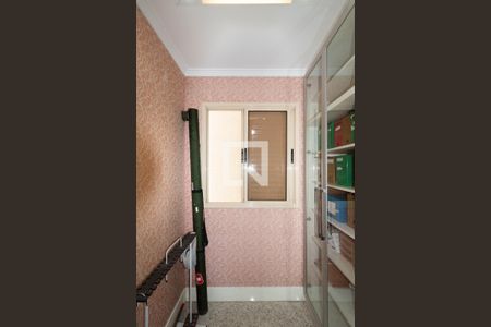 Apartamento para alugar com 336m², 4 quartos e 5 vagas Apartamento para alugar com 336m², 4 quartos e 5 vagasDespensa