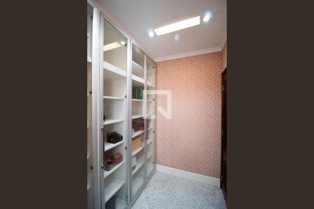 Apartamento para alugar com 336m², 4 quartos e 5 vagas Apartamento para alugar com 336m², 4 quartos e 5 vagasDespensa