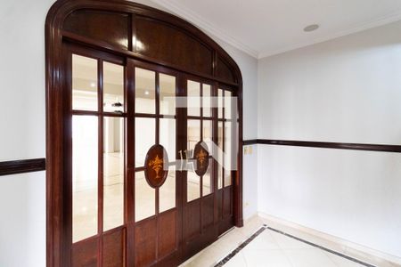 Apartamento para alugar com 336m², 4 quartos e 5 vagas Apartamento para alugar com 336m², 4 quartos e 5 vagasDetalhe