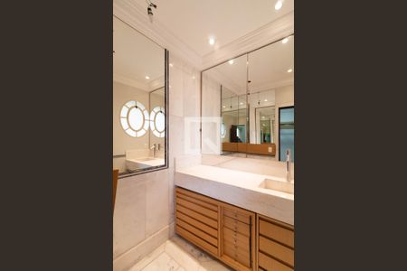 Apartamento para alugar com 336m², 4 quartos e 5 vagas Apartamento para alugar com 336m², 4 quartos e 5 vagasBanheiro