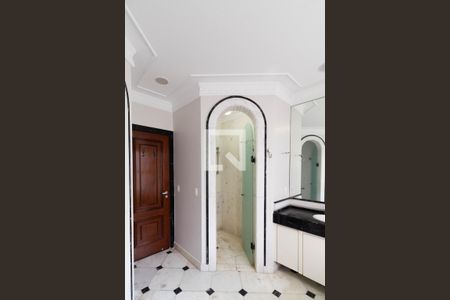 Apartamento para alugar com 336m², 4 quartos e 5 vagas Apartamento para alugar com 336m², 4 quartos e 5 vagasBanheiro