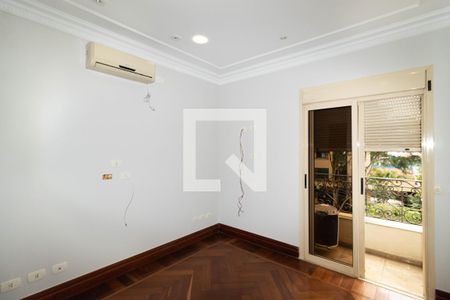 Apartamento para alugar com 336m², 4 quartos e 5 vagas Apartamento para alugar com 336m², 4 quartos e 5 vagasQuarto 2