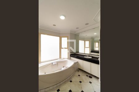 Apartamento para alugar com 336m², 4 quartos e 5 vagas Apartamento para alugar com 336m², 4 quartos e 5 vagasBanheiro