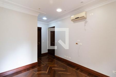 Apartamento para alugar com 336m², 4 quartos e 5 vagas Apartamento para alugar com 336m², 4 quartos e 5 vagasQuarto 2
