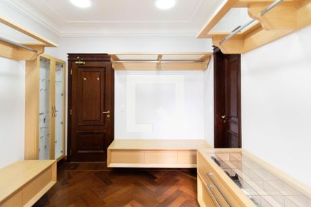 Apartamento para alugar com 336m², 4 quartos e 5 vagas Apartamento para alugar com 336m², 4 quartos e 5 vagasCloset