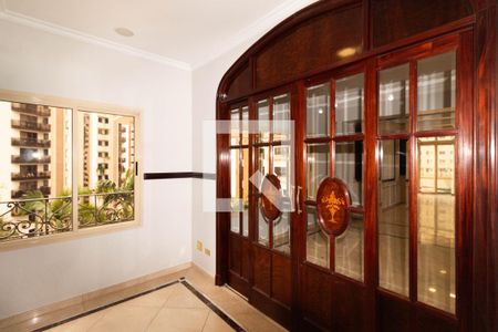 Apartamento para alugar com 336m², 4 quartos e 5 vagas Apartamento para alugar com 336m², 4 quartos e 5 vagasDetalhe