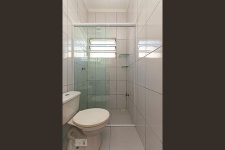 Banheiro  de kitnet/studio para alugar com 1 quarto, 17m² em Vila Santana, São Paulo