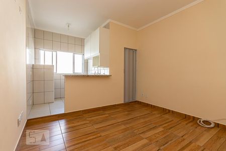 Quarto  de kitnet/studio para alugar com 1 quarto, 17m² em Vila Santana, São Paulo