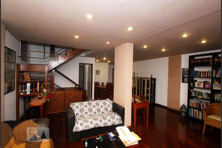 Sala de apartamento à venda com 2 quartos, 190m² em Humaitá, Rio de Janeiro