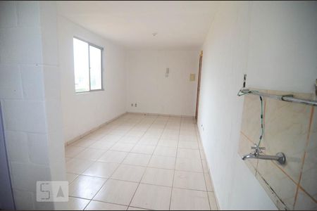 Cozinha de apartamento à venda com 2 quartos, 42m² em Estância Velha, Canoas