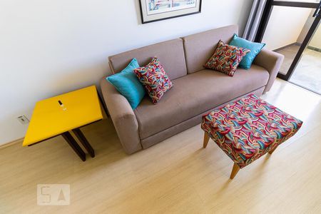 Sala - Sofá de apartamento para alugar com 1 quarto, 50m² em Cambuí, Campinas