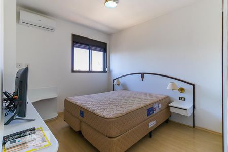 Quarto da suíte de apartamento para alugar com 1 quarto, 50m² em Cambuí, Campinas