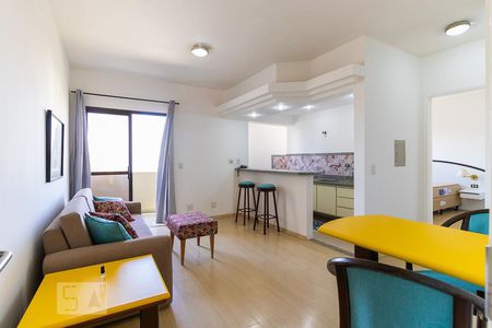 Sala de apartamento para alugar com 1 quarto, 50m² em Cambuí, Campinas