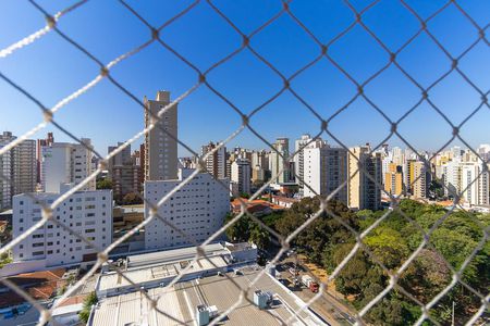 Vista da sacada de apartamento para alugar com 1 quarto, 50m² em Cambuí, Campinas