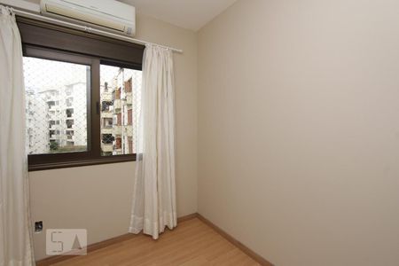 QUARTO 1 de apartamento à venda com 2 quartos, 65m² em São Geraldo, Porto Alegre