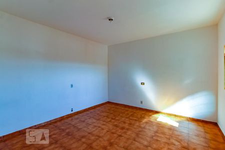 Quarto de casa para alugar com 1 quarto, 200m² em Jardim Rosana, Guarulhos