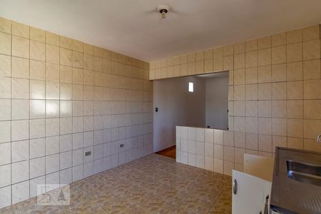 Cozinha de casa para alugar com 1 quarto, 200m² em Jardim Rosana, Guarulhos